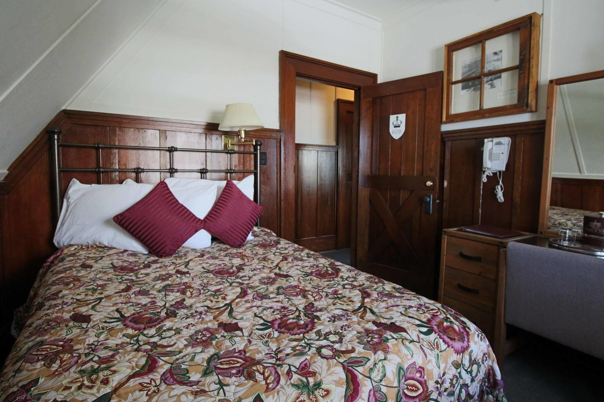 Prince Of Wales Hotel Waterton Park Ngoại thất bức ảnh